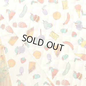 画像1: はらぺこあおむし 食べ物いっぱい【キッズエプロン&三角巾】Mサイズ 材料セット 作り方マニュアル付き 入園入学 手芸キット