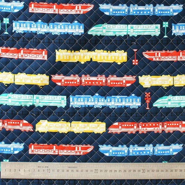 画像3: ●アウトレット サイズ変更不可●カラフルトレイン ネイビー【シューズバッグ】キルティング生地 手作りキット 作り方マニュアル付き 入園入学 手芸キット生地[s] (3)