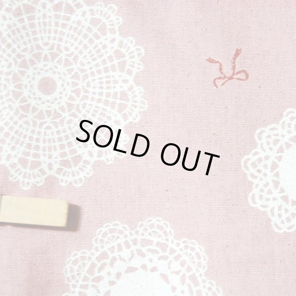 画像2: ●アウトレット サイズ変更不可●リボン&ドイリー ピンク【給食袋】手作りキット 作り方マニュアル付き 入園入学 手芸キット 中厚手生地 (2)