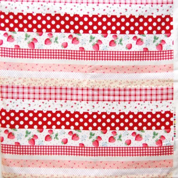 画像2: いちごのボーダー 赤【スモック】 手作りキット 作り方マニュアル付き 入園入学 手芸キット 薄手生地【F】 (2)