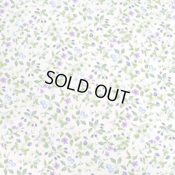 画像2: 小さな青いベリー【カット生地】 縦50cm×横105cm 中厚手生地 (2)