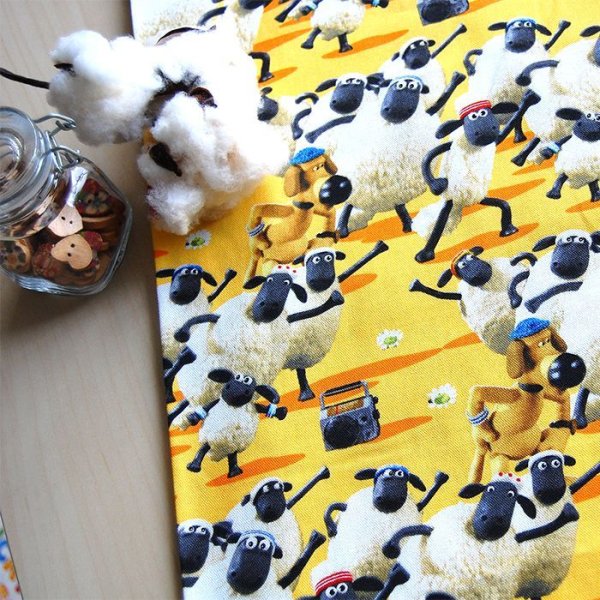 画像3: 【20%OFF】★在庫限り サイズ変更不可★ひつじのショーン ダンシング グリーン/イエロー【エプロン&三角巾】Mサイズ 材料セット 入園入学 中厚手生地【F】 (3)